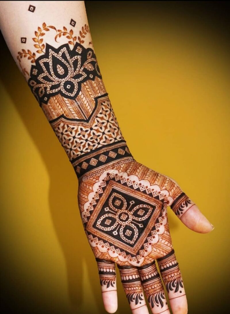 Guest Mehandi 3D mehandi Back Saide indo Western