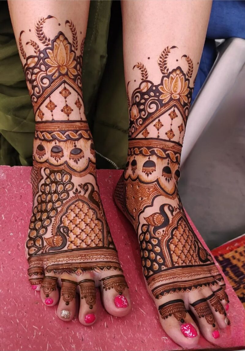 Bridal Mehandi Leg