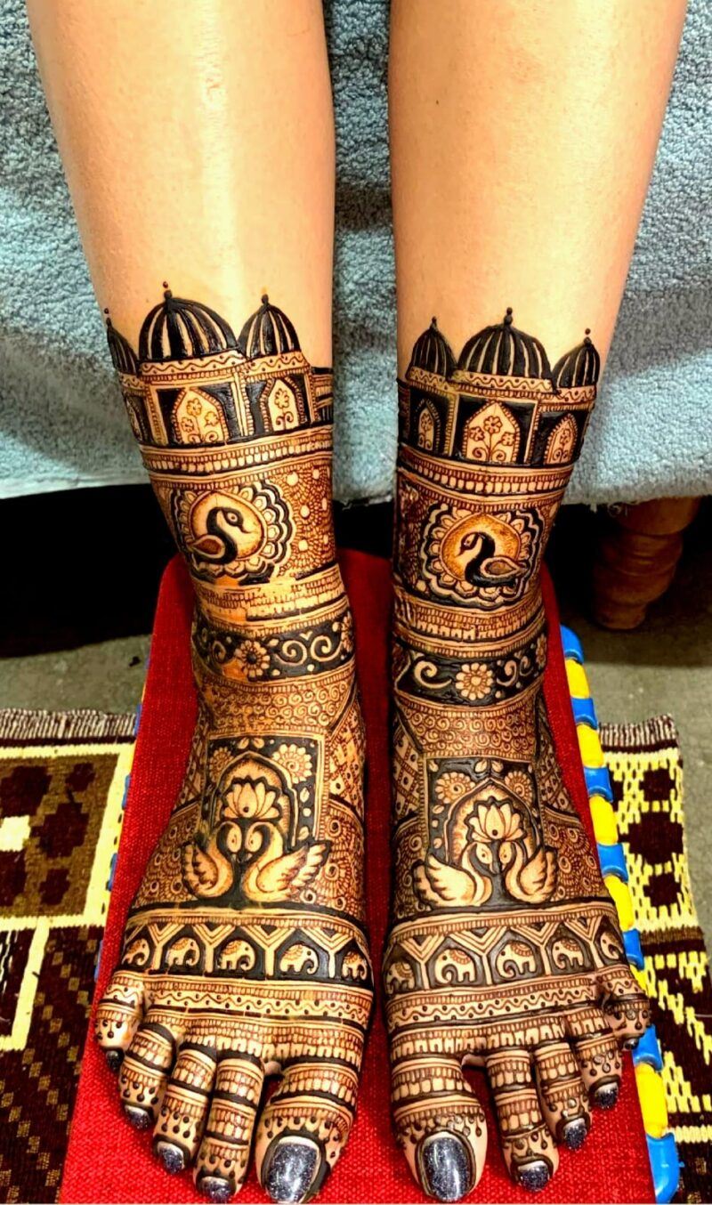 Bridal Mehandi Leg