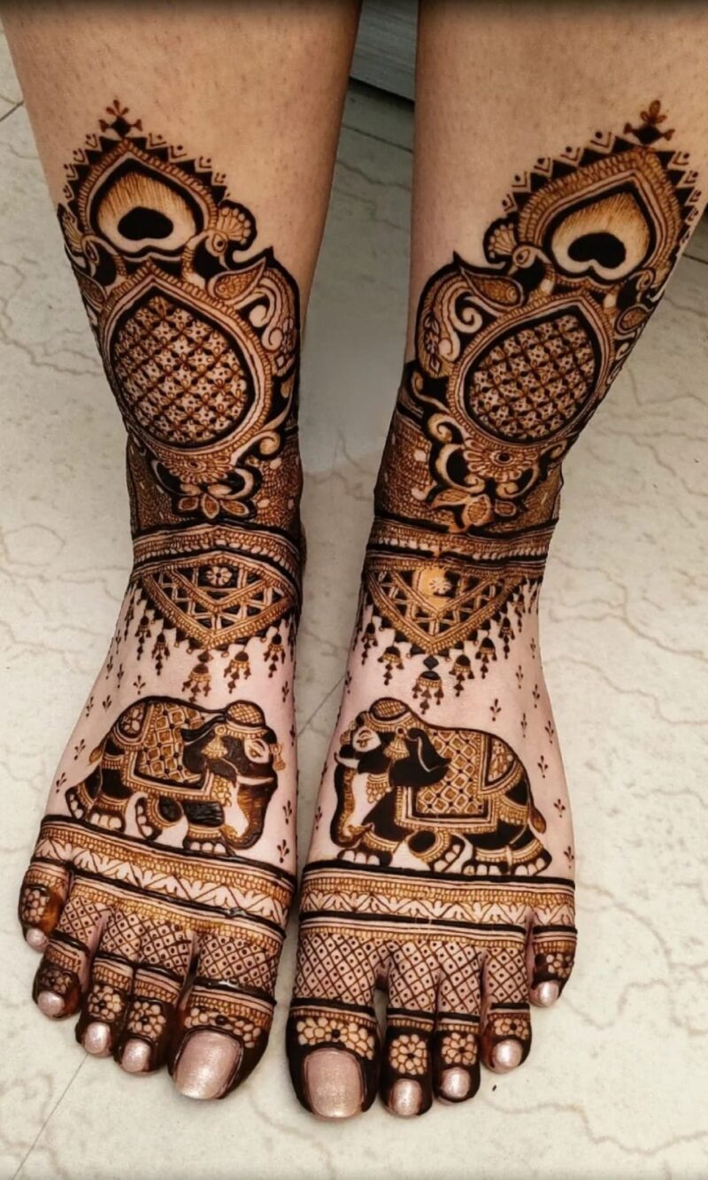 Bridal Mehandi Leg